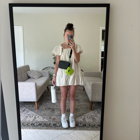 Meet your Posher, Isabelle - Picture 2 of 2